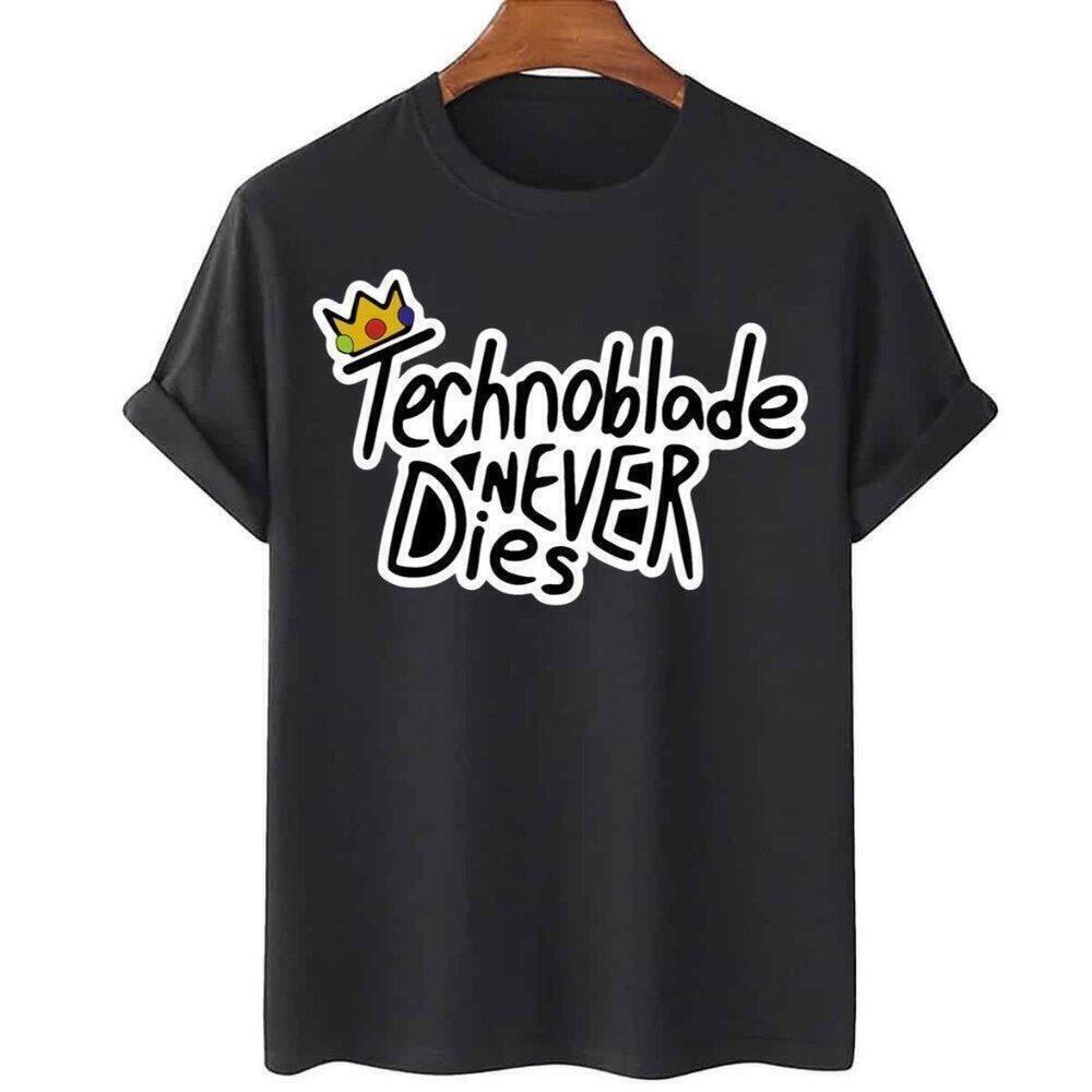 Technoblade Never Dies Gaming Meme Tribute T-Shirt